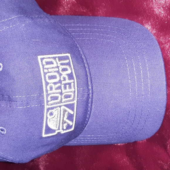 DISNEY'S STAR WARS GALAXY'S EDGE DROID DEPOT BASEBALL CAP - Picture 4 of 10